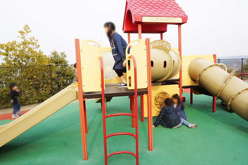 土岐プレミアムアウトレットの子供の遊び場、公園の遊具を紹介